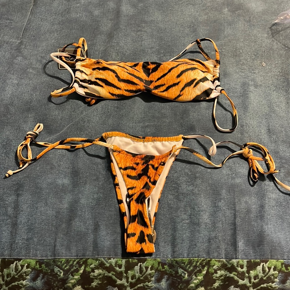 NWT Animal print string bikini